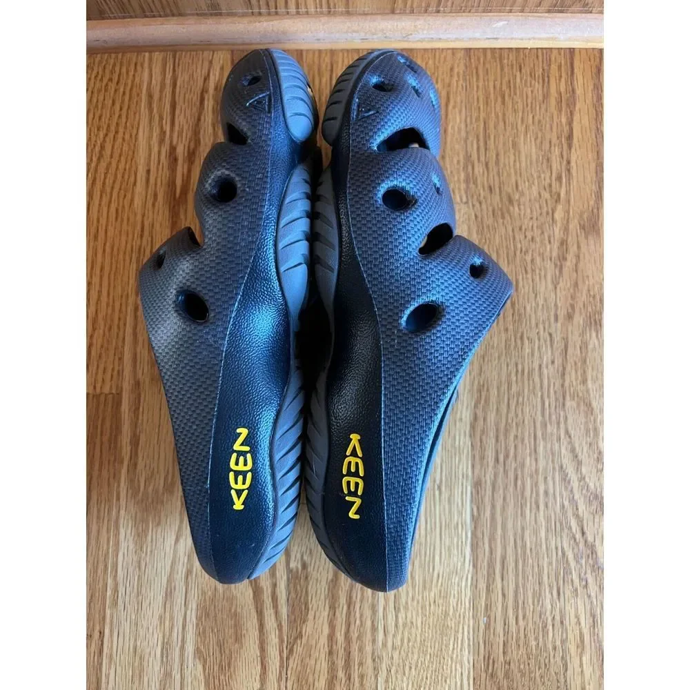 Keen Yogui Arts Clog Men's Size‎ 10 Gray Graphite Lightweight Summer Slip On